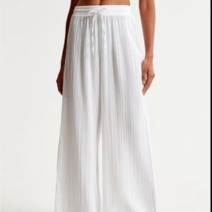 NWOT Abercrombie & Fitch Gauzy Beach Coverup Pant in XS Short